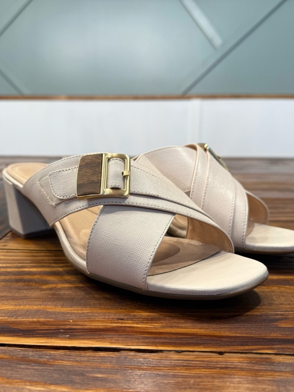 Rockport Women's Cream Cross-Strap Block Heel Sandals 10